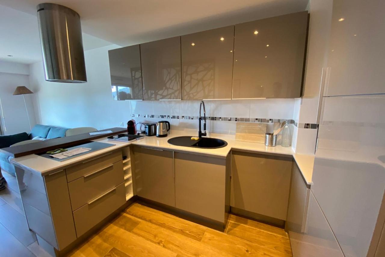 Apartment We ! Terrace Sea View Swimming Pool Car Park Center