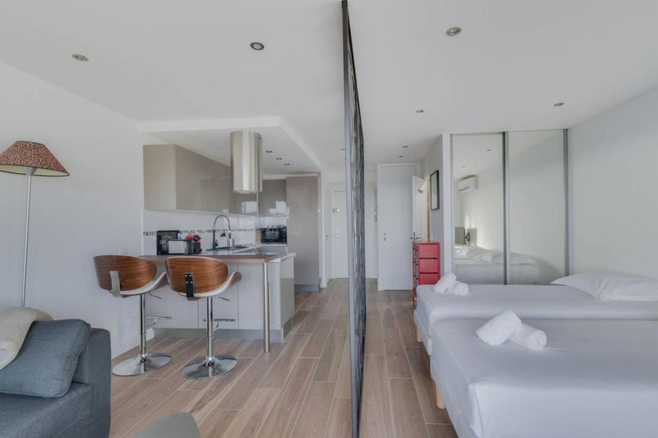 Terrace Sea View Swimming Pool Car Park Center Live In